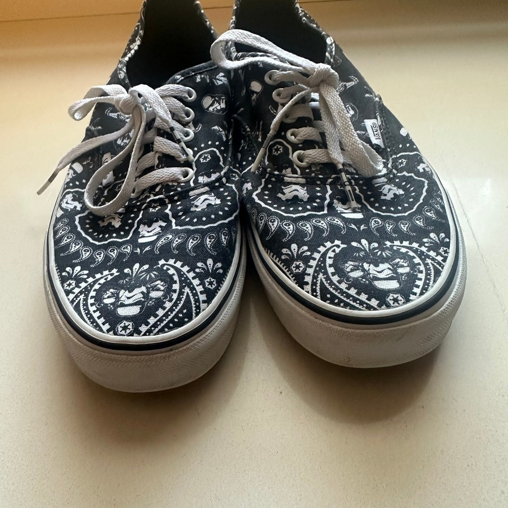 Vans Star Wars Stormtrooper Paisley Bandana Authentic Shoes Mens 11 Black White - Picture 6 of 8